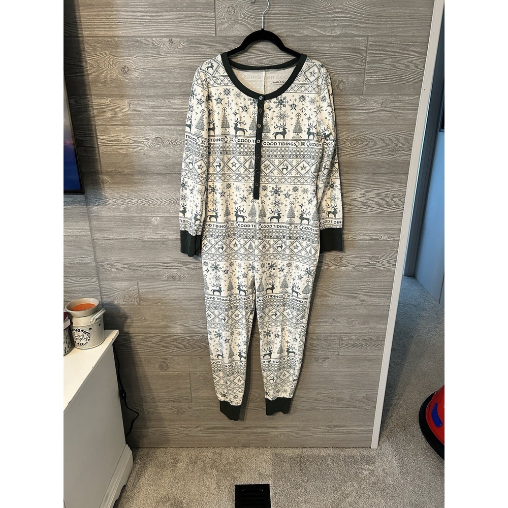 Hearth & Hand With Magnolia Green Good Tidings Adult One Piece‎ Pajamas Size M